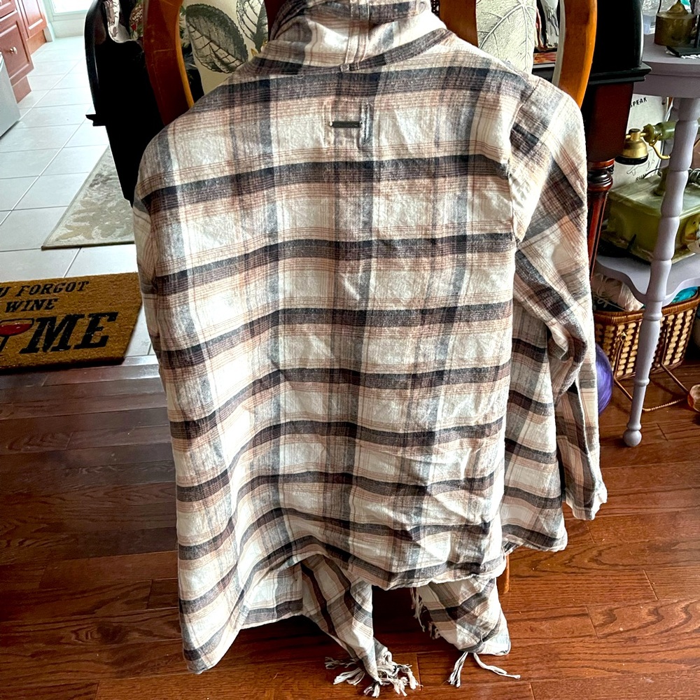 Billabong oversized shirt / wrap